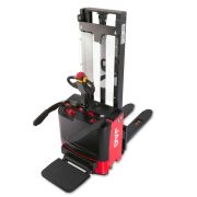 JAC CDD 20 Самоходный штабелер